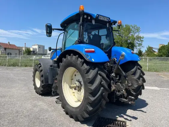 NEW HOLLAND T7.245 - Photo 5