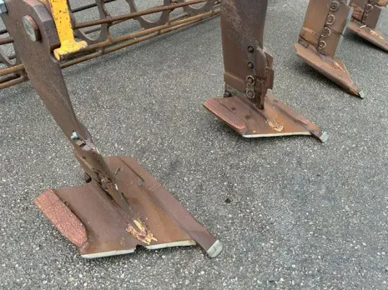 AGRISEM COMBIPLOW 32+ - Photo 9