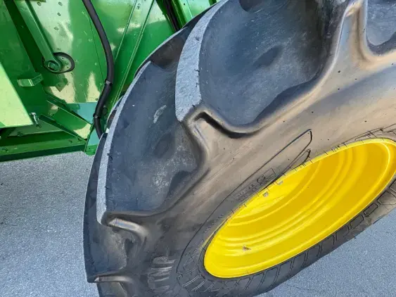 JOHN DEERE T660i - Photo 14