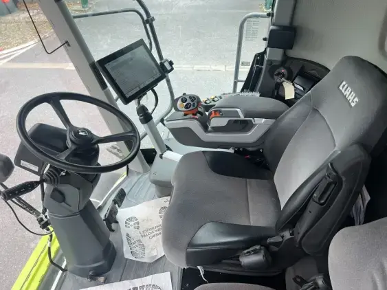 CLAAS Lexion 7500 - Photo 10