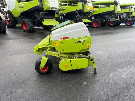CLAAS Pick up 300 HD - Photo 4