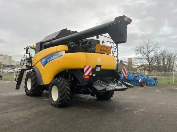 NEW HOLLAND CR 9080 ELEVATION - Photo 5