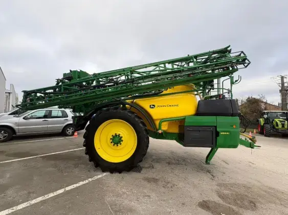 JOHN DEERE M944i - Photo 8