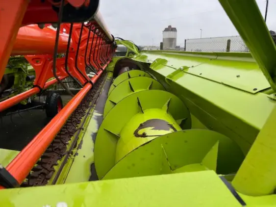 CLAAS LEXION 650 - Photo 22