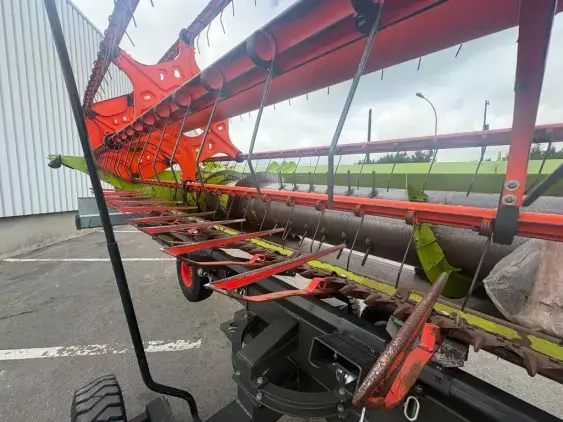 CLAAS TUCANO 420 - Photo 29