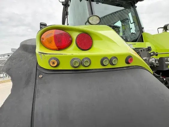 CLAAS Axion 820 cmatic CEBIS  - Photo 14