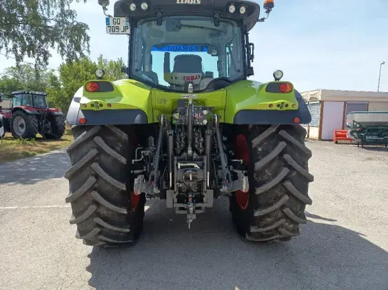 CLAAS ARION 650 - Photo 6