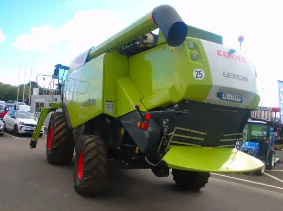 CLAAS LEXION 670 - Photo 4