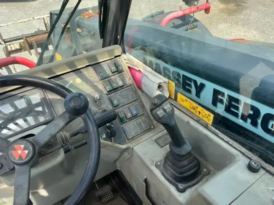 MASSEY FERGUSON 8947 - Photo 10