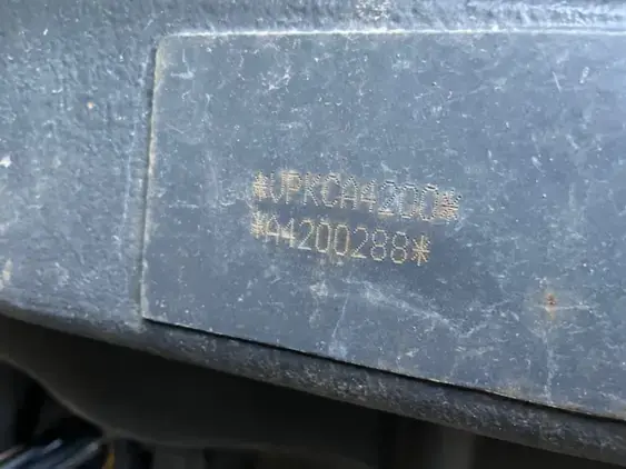 CLAAS AXION TERRA TRAC - Photo 16