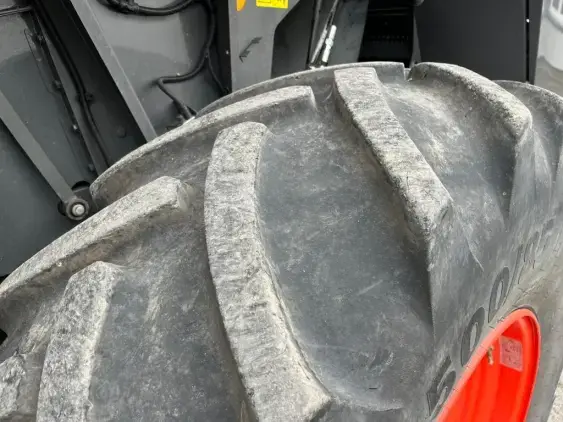 CLAAS Lexion 8700 TT  - Photo 10