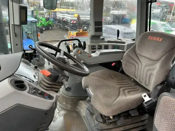 CLAAS AXION 810 - Photo 9