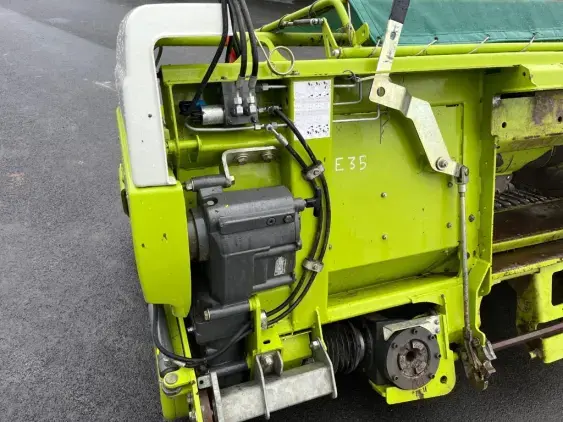 CLAAS Pick up 300 HD - Photo 14