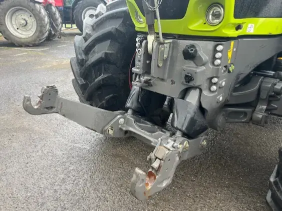 CLAAS AXION 920 CMATIC  - Photo 12