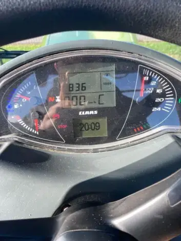 CLAAS ARION 630 - Photo 8