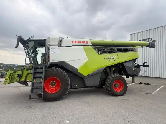 CLAAS Lexion 7700 Montana 4x4 - Photo 4