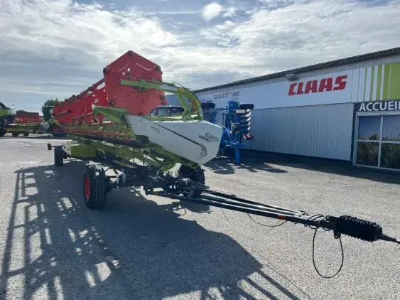 CLAAS Lexion 8700 TT  - Photo 18