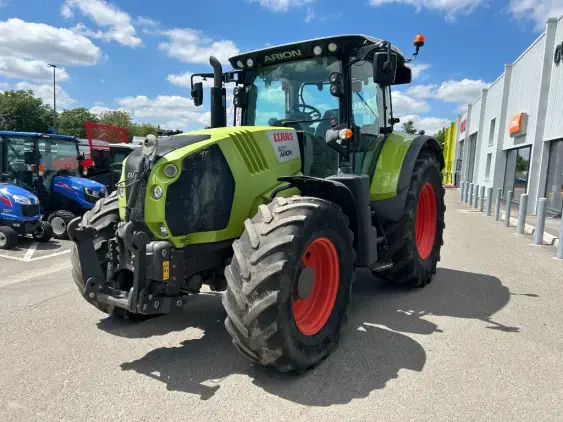 CLAAS ARION 620 - Photo 3