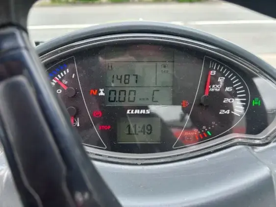 CLAAS Arion 440 - Photo 4