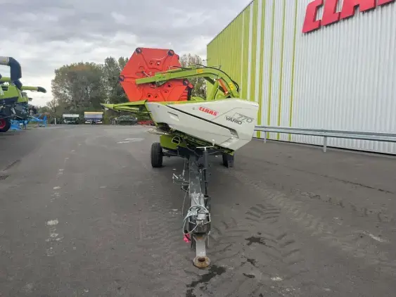 CLAAS LEXION 750 - Photo 17