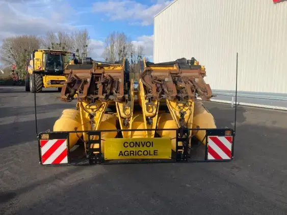 NEW HOLLAND 856 - Photo 2