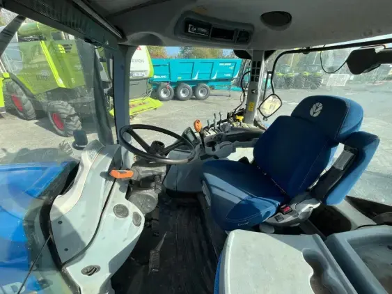 NEW HOLLAND T7.210 - Photo 13