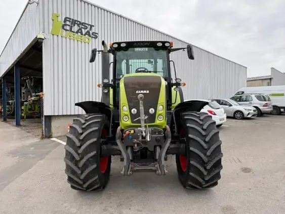 CLAAS Axion 820 cmatic CEBIS  - Photo 2