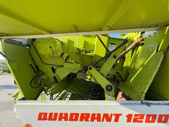 CLAAS Quadrant 1200 - Photo 13