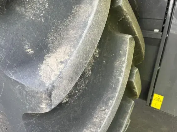 CLAAS LEXION 740 - Photo 12