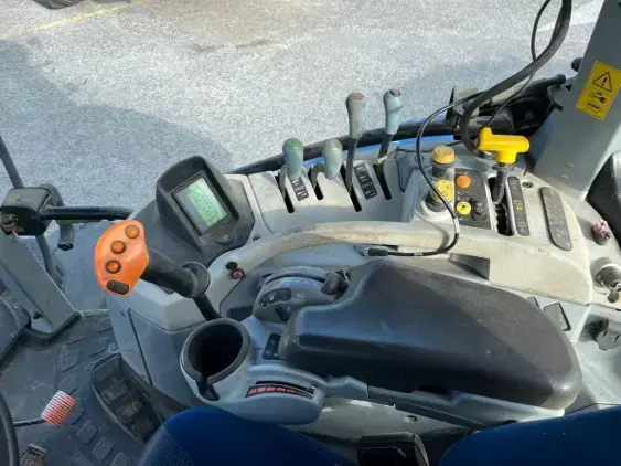 NEW HOLLAND T7.210 - Photo 14