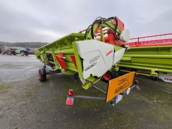 CLAAS LEXION 650 - Photo 19