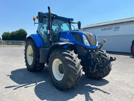NEW HOLLAND T7.245 - Photo 1