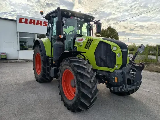 CLAAS ARION 610 - Photo 1