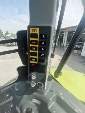 CLAAS AXION 920 CIS+ - Photo 16