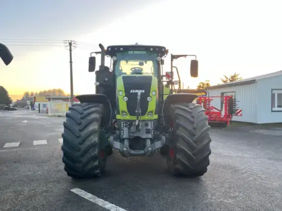 CLAAS AXION TERRA TRAC - Photo 2