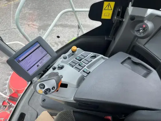 CLAAS JAGUAR 840 - Photo 16