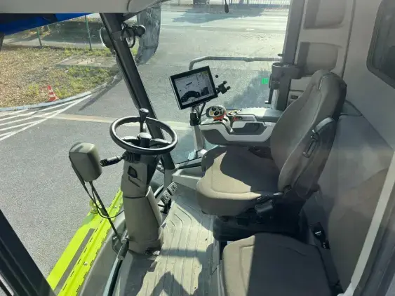 CLAAS Lexion 7500 TT  - Photo 16