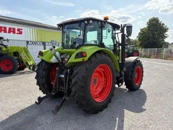 CLAAS Arion 420 - Photo 7
