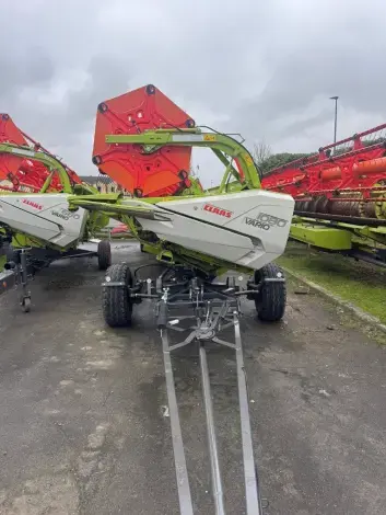 CLAAS Lexion 8700 TT - Photo 5