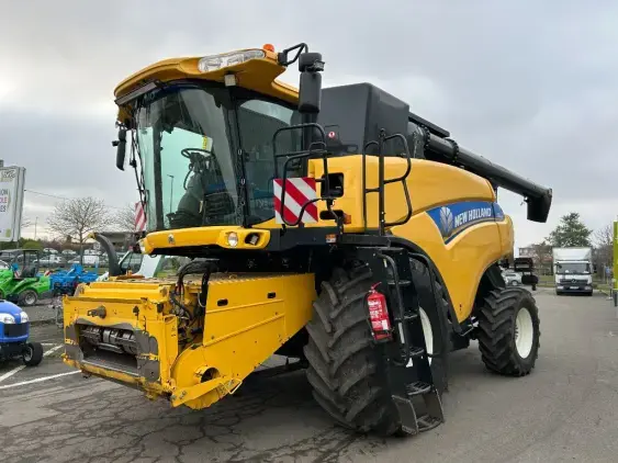 NEW HOLLAND CR 9080 - Photo 3
