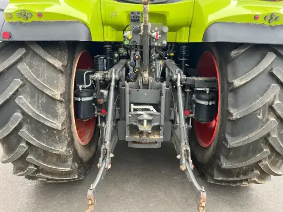 CLAAS ARION 650 CIS+ - Photo 7