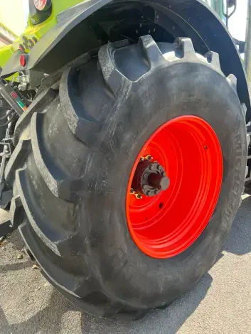 CLAAS Axion 850 cmatic - Photo 12