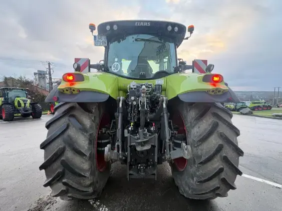 CLAAS AXION 800 - Photo 6