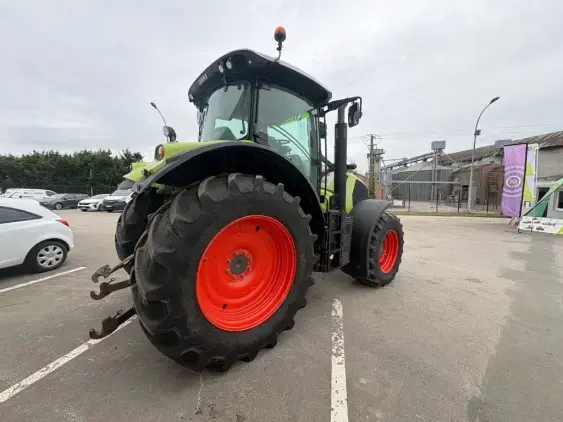 CLAAS AXION 800 - Photo 7