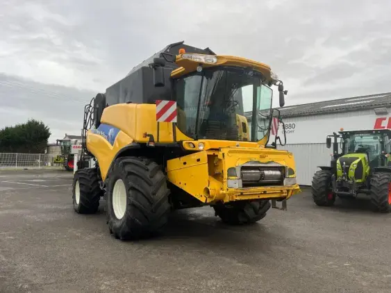 NEW HOLLAND CR 9080 ELEVATION - Photo 1