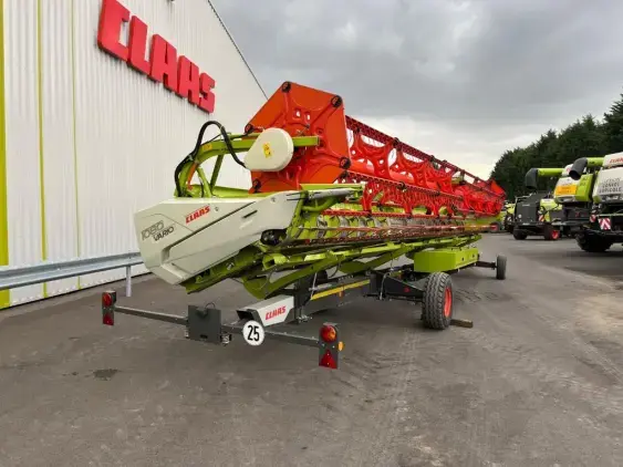 CLAAS Lexion 8700  - Photo 23