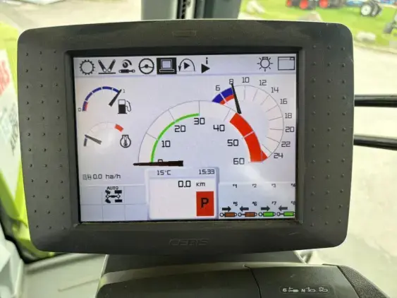 CLAAS AXION 920 - Photo 13