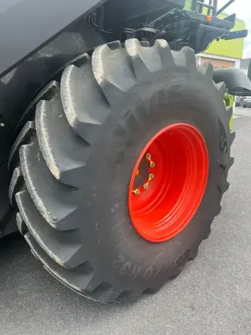 CLAAS Lexion 7500 - Photo 18