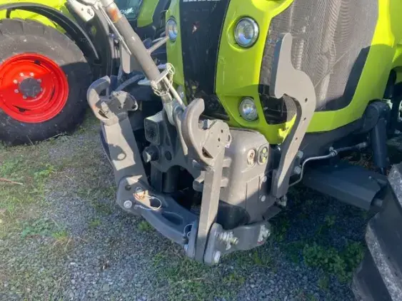 CLAAS ARION 630 - Photo 6