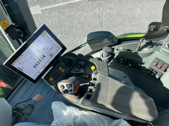 CLAAS AXION 930 TERRA TRAC - Photo 14